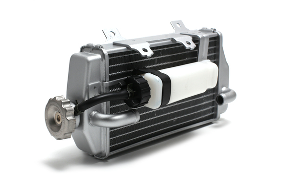 Радиатор правая часть (радиатор+бачок) M2, M2Y, M4, RTC 300, Z8 1.159.0076 pitbikemarket.ru